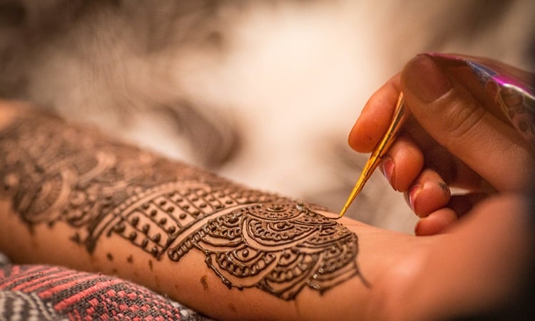 henna-tattoo-selber-machen-Anleitung-tipps-ornament
