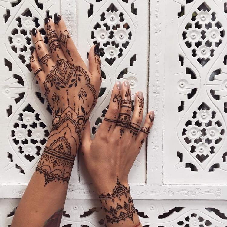 henna-tattoo-selber-machen-zart-trend-Hand