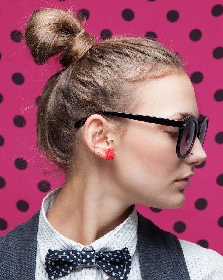 Hipster Mode -damen-fliege-sonnenbrille-frisur-piercing