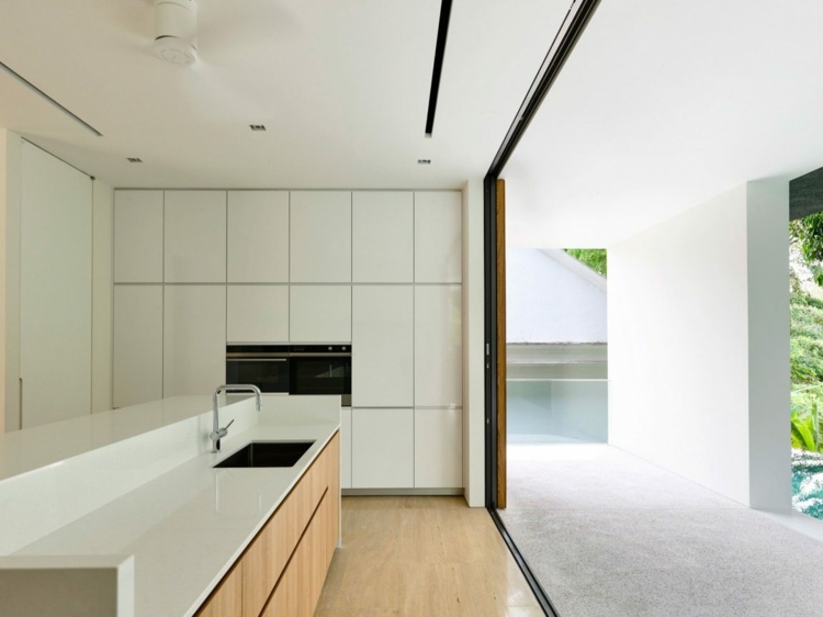 offenes wohnzimmer küchendesign-kücheninsel-schiebetüren-spüle-modern-einrichtung