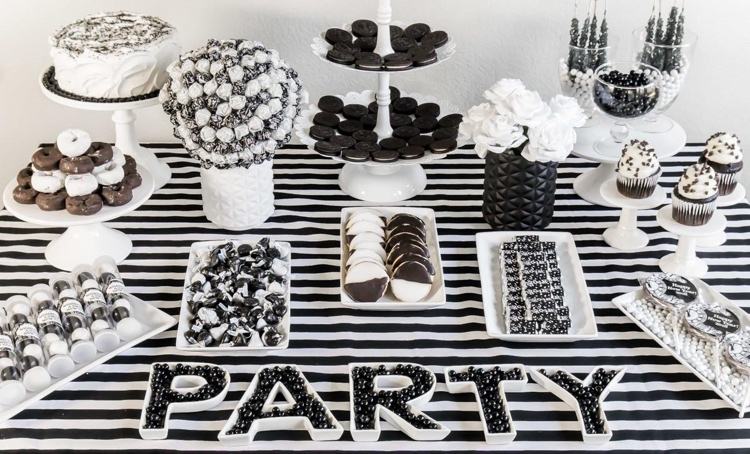 schwarz weiß Partydeko selber machen Ideen für gestreifte Tischdecke