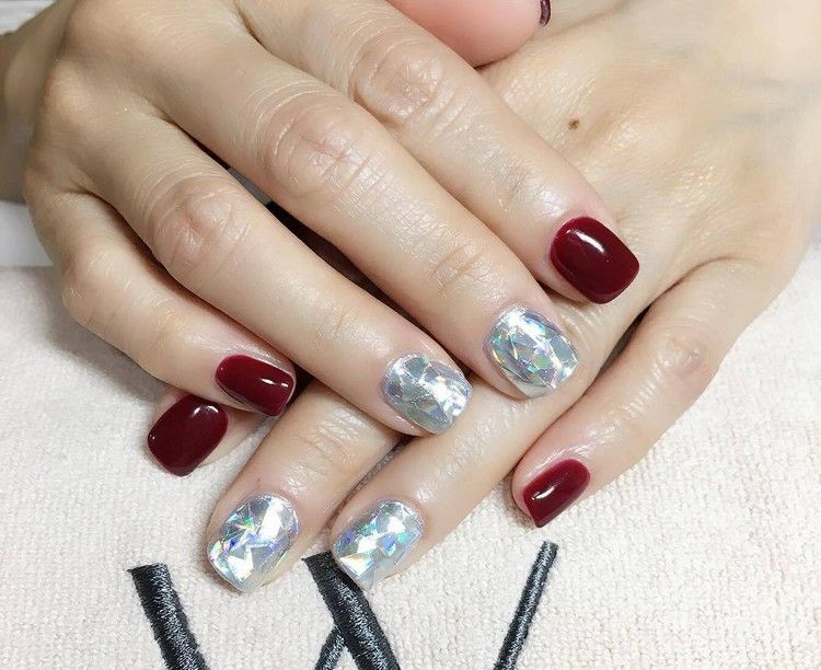 schöne-nageldesigns-neuer-nagellack-trend-diamond-nails