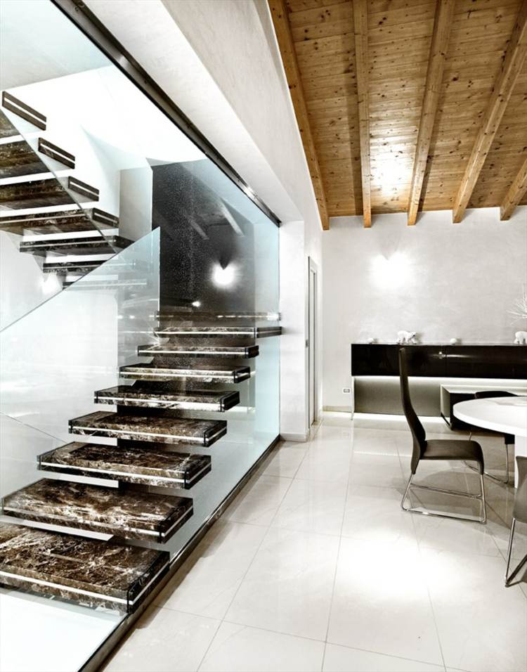 treppe-verkleiden-modern-offen-geländer-glas-wohnzimmer-essbereich-tisch-stuhl-granit-naturstein-stahl-grau