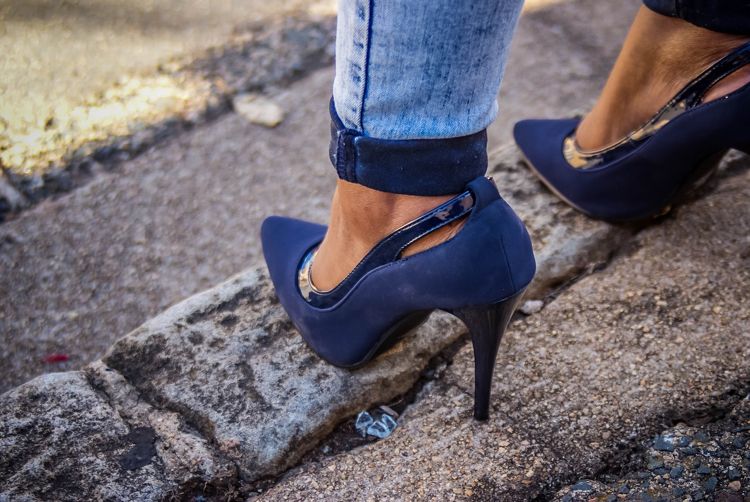 Welche Schuhe -zu-jeans-skinny-high-heels-blau-damenschuhe