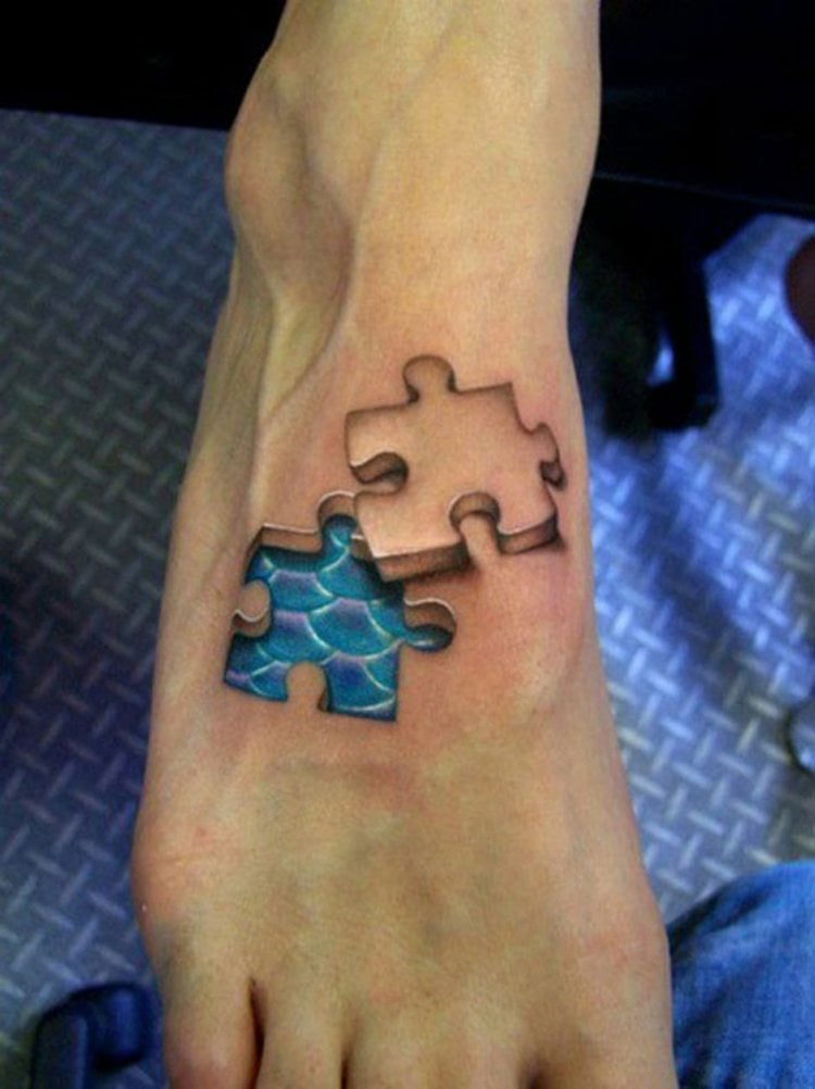 3d-tattoo-puzzle-fuß-design-blau-schuppen-muster