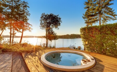 Outdoor-Whirlpool-Terrasse-eingebaut-Spa-Wellness