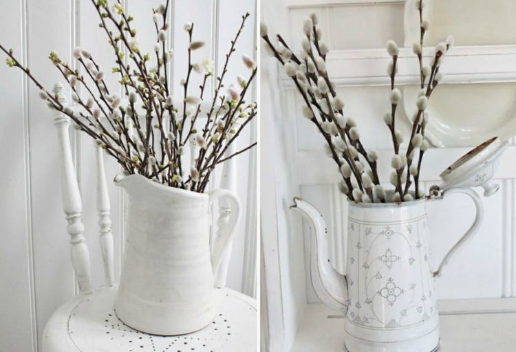 Vintage Dekoration für den Frühling - Weidenzweige mit Weidenkätzchen in schönen Kannen