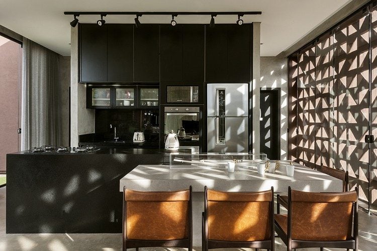 dekorative-fassadengestaltung-lichteffekte-interior-küche-esszimmer