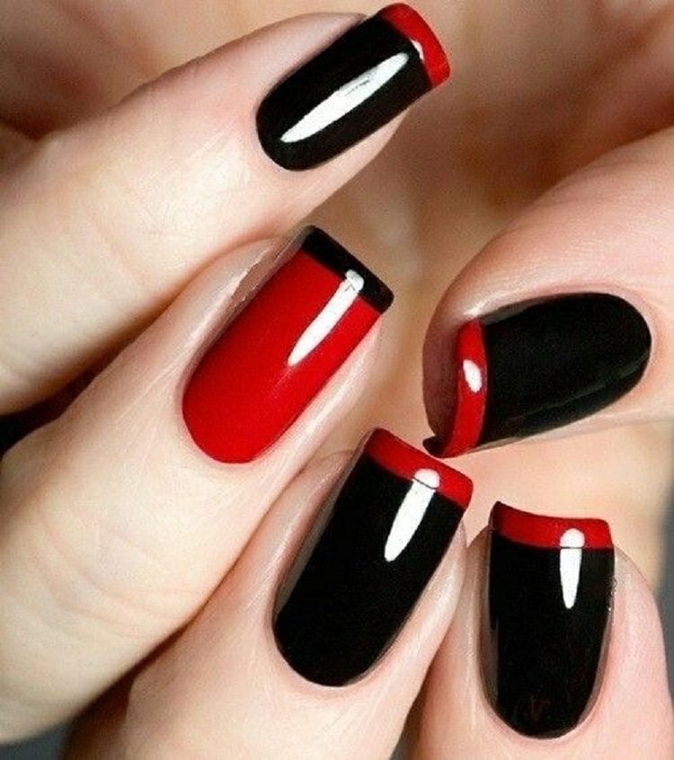 french-nails-zweifarbig-rot-schwarz-lang-quadratisch-glänzend