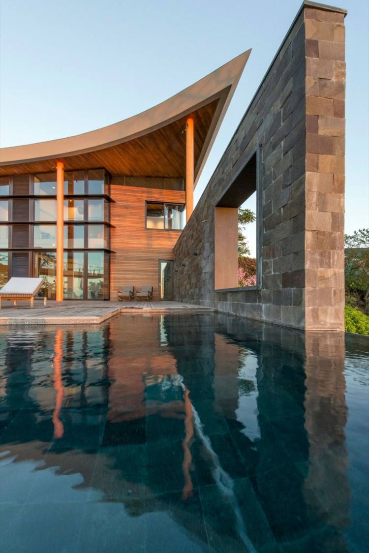 infinity pool trennwand-stein-architektur-modern-abstrakt