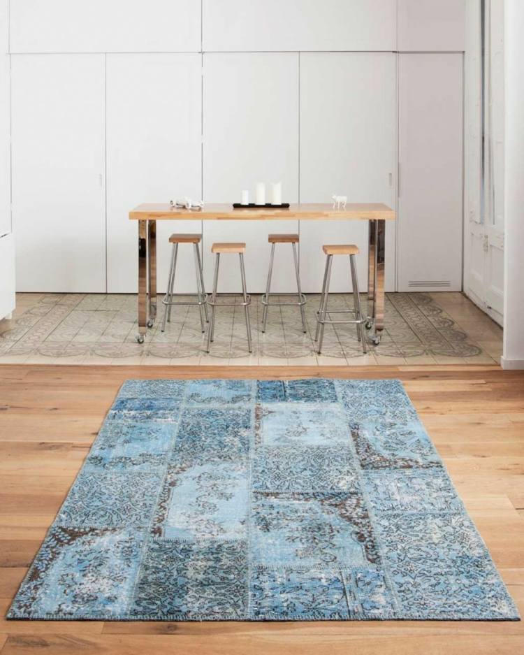 patchwork-teppich-dekorieren-accessoire-fußboden-gestaltung-wohnzimmer-esszimmer