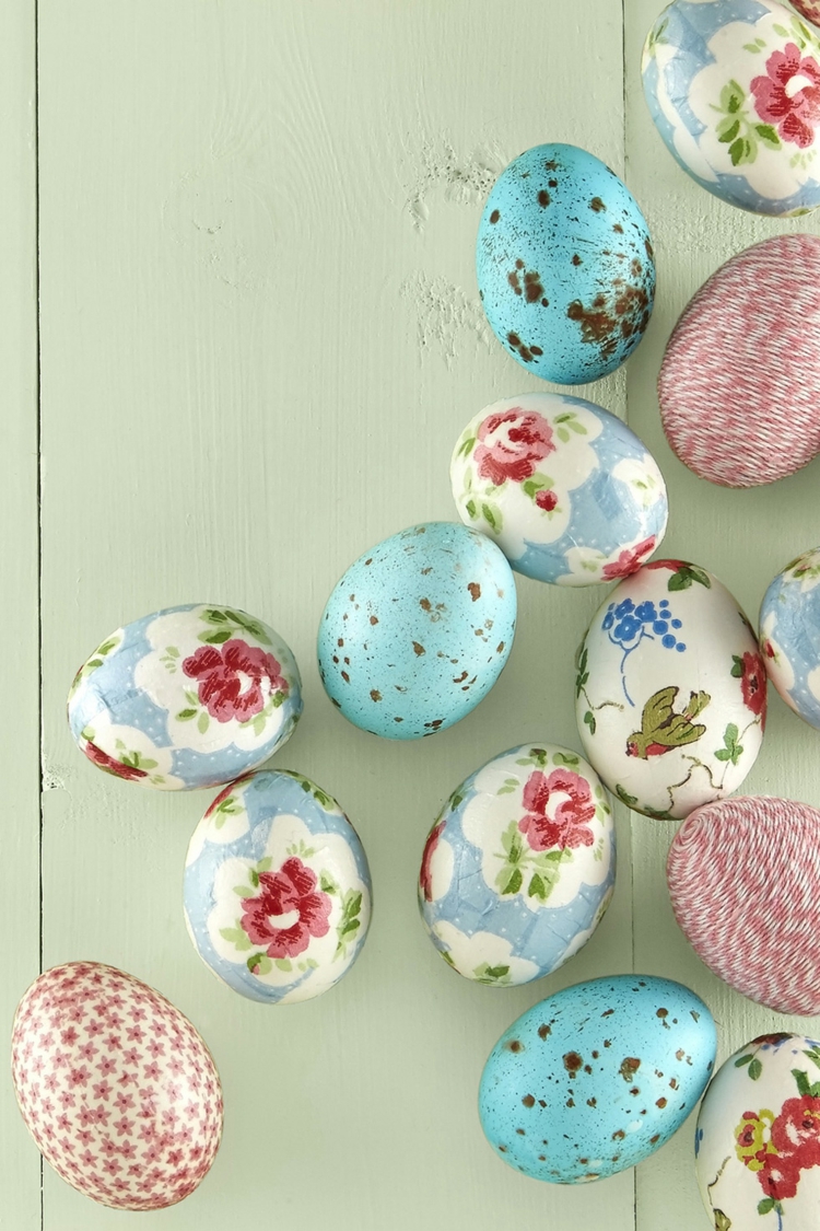 shabby-chic-deko-ostern-ostereier-geblumt-weiß-blau-rosa-pastellfarben