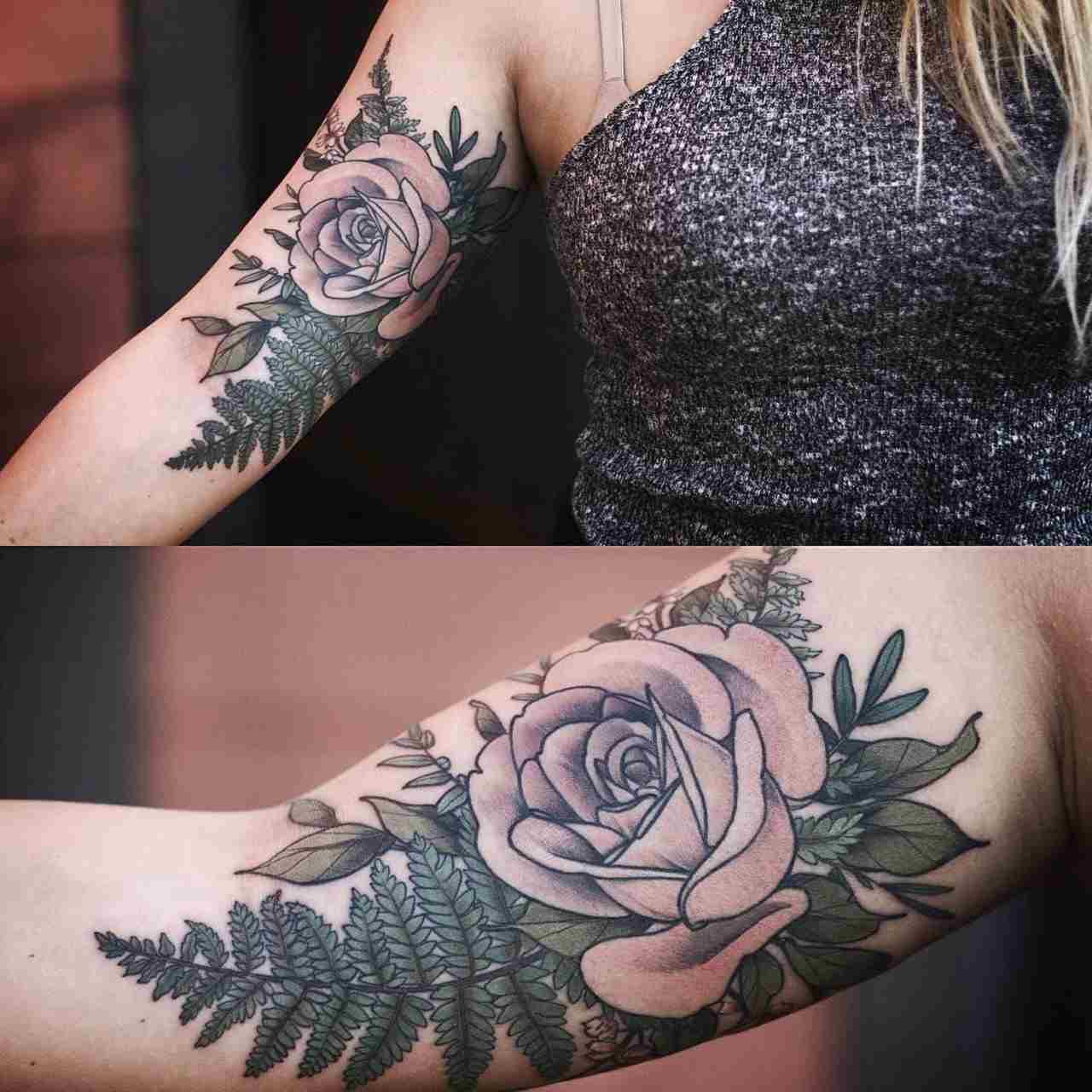 Rosen Tattoo Arm Frau Oberarm Tattoodesign Blumenranken Motive
