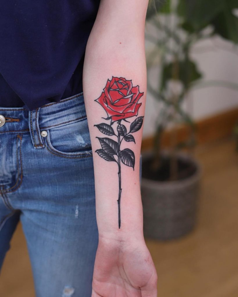 Arm frau tattoo rosen Ideen Tattoos