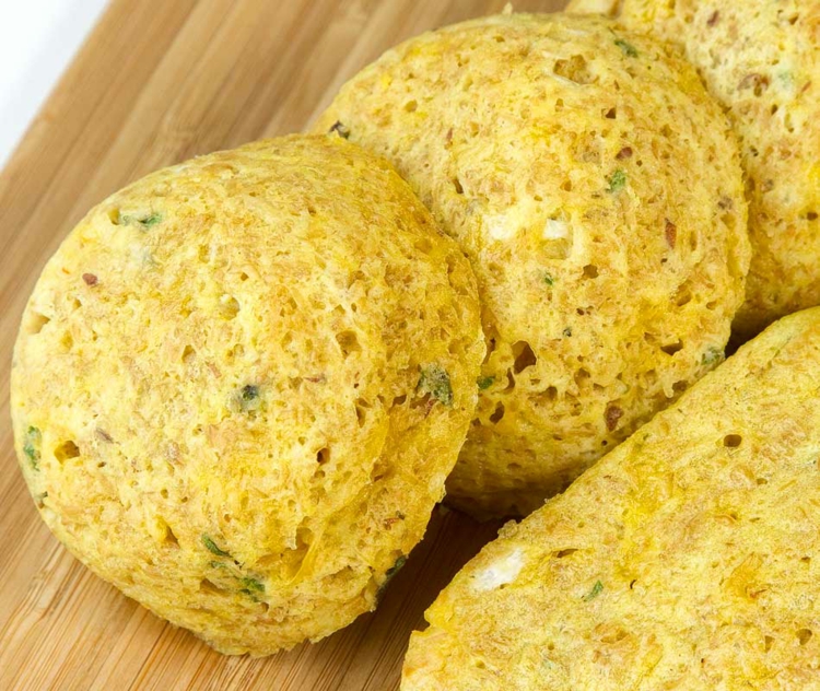 mikrowelle-brötchen-eier-kräuter