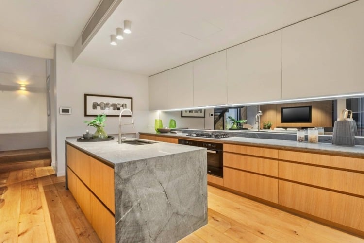 naturstein in der küche holz-stein-kücheninsel-küchenschränke-modern-minimalistisch
