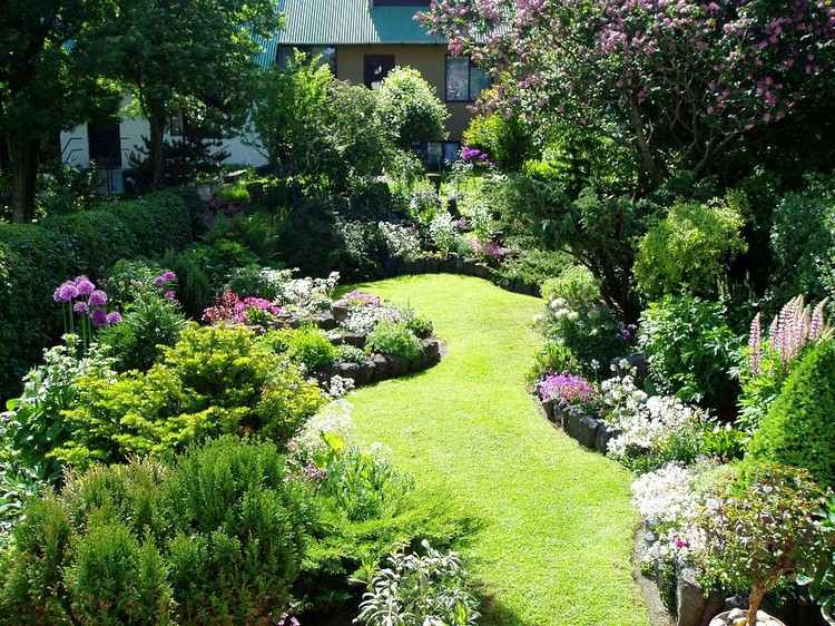 Reihenhausgarten gestalten - Ideen und Tipps für den rechteckigen Garten