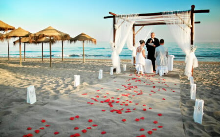 brautkleider-strand-strandhochzeit-romantisch-trauung