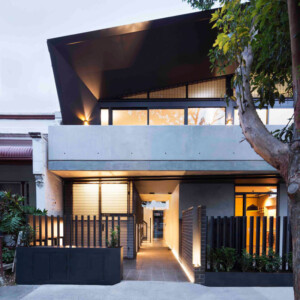 exklusives-wohnen-mehrfamilienhaus-moderne-architektur-beton-haus
