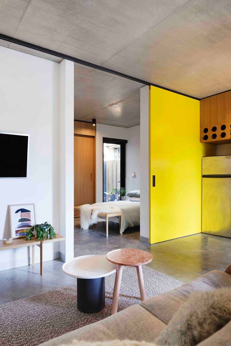 exklusives-wohnen-mehrfamilienhaus-wohnküche-funktional-betonboden-modern