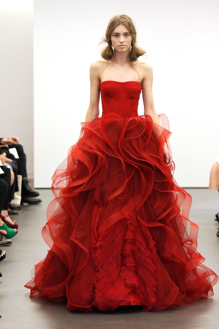 Brautkleid in Rot - Bedeutung der Farbe und Tipps für mutige Bräute