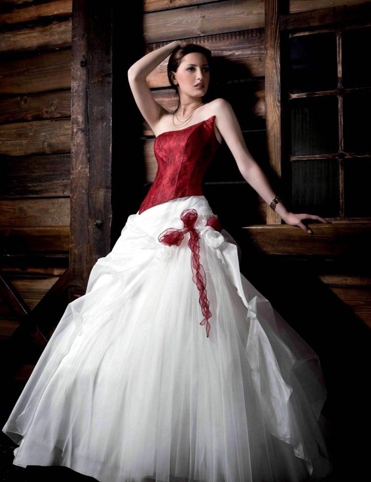 Hochzeit rotes kleid auf Rotes Kleid