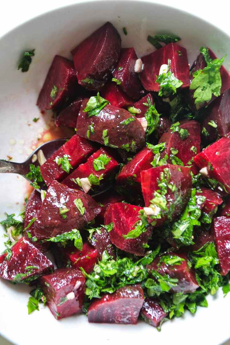 rote-bete-salat-rezept-knoblauch
