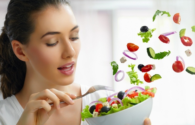 vegan-abnehmen-salat-essen-frühstück-mittag-abendbrot-speiseplan