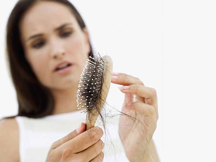 Haartransplantation-haarausfall-haarverlust-frauen