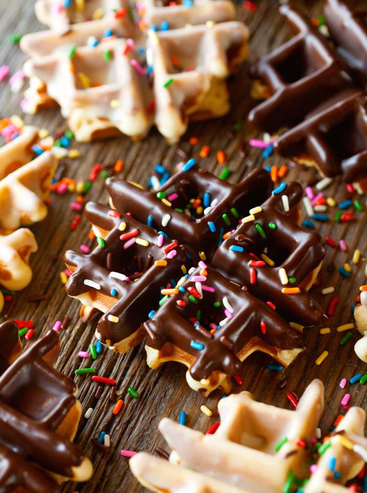 fingerfood-schnell-partyhäppchen-mini-waffeln-kinder-schokolade