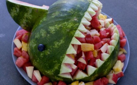 melonen hai rezept anleitung-früchte-obstsalat-kindergeburtstag