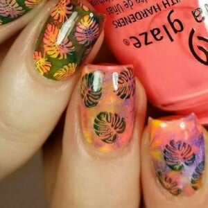 nageldesign bildergalerie blätter-bunt-motive-herbst-jahreszeiten-farben