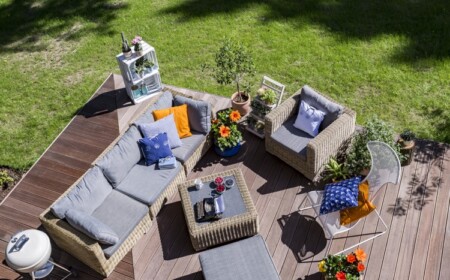 outdoor-lounge-terrasse-garten-sitzmöbel-rattan-hell-grau