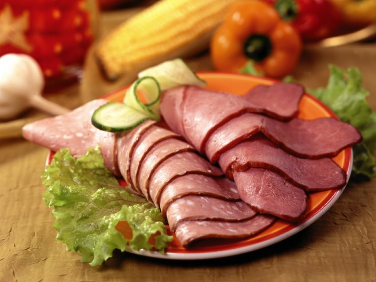 raclette-zutaten-fleisch-wurst-geflügel-rind-schwein-hackfleisch