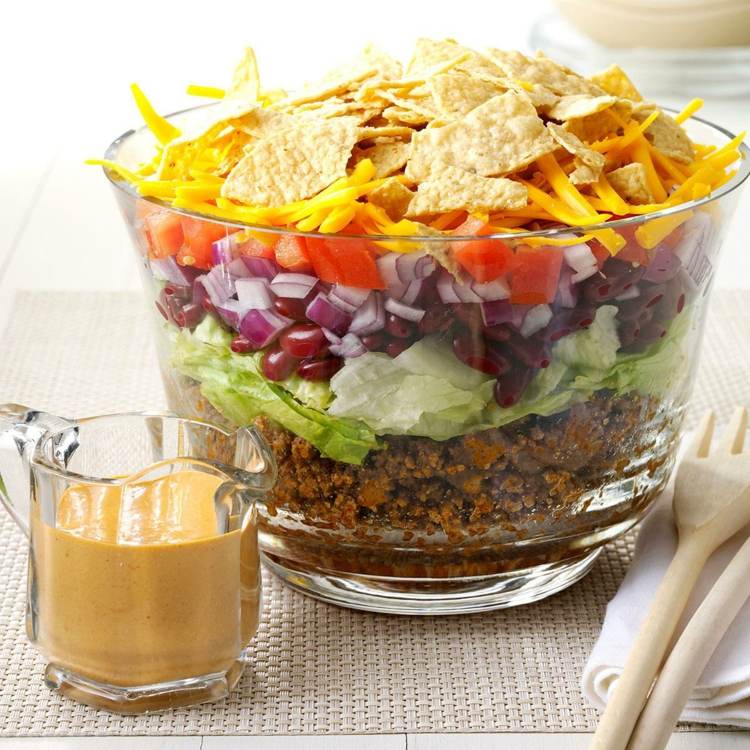nacho salat salatschüssel-schichten-eisbergsalat-dressing