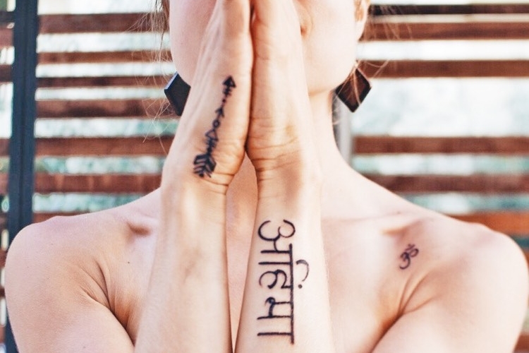 tattoo-sprüche-sanskrit-ahimsa-