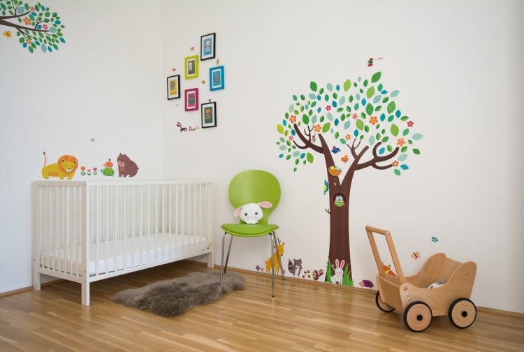 Wandtattoos-Kinderzimmer-Baum-Baby-Ideen