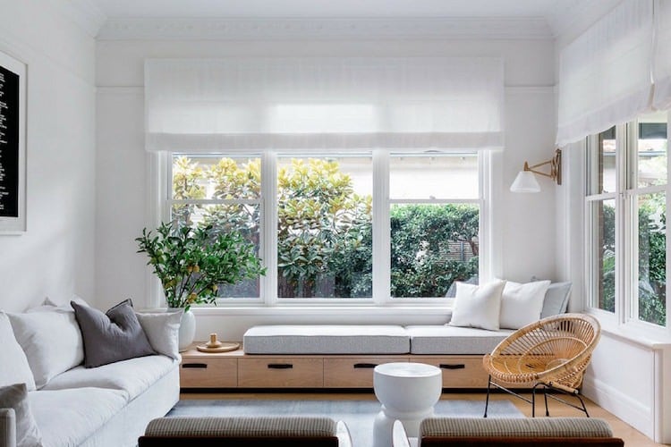 Fensterbank zum Sitzen -modern-fenstersitz-wohnzimmer-modern-gemütlich