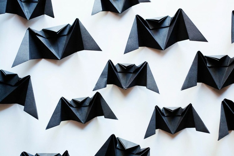 fledermaus-basteln-origami-falten-papier-halloween-deko-anregung