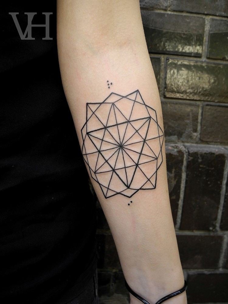 geometric-tattoos-bedeutung-symbole-geometrie