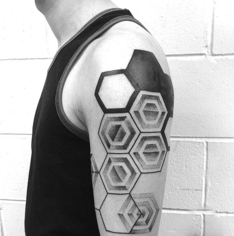 geometric-tattoos-blackwork-hexagon-muster-dotwork