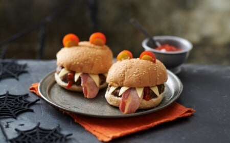 halloween-rezepte-fingerfood-kinder-party-monster-burger