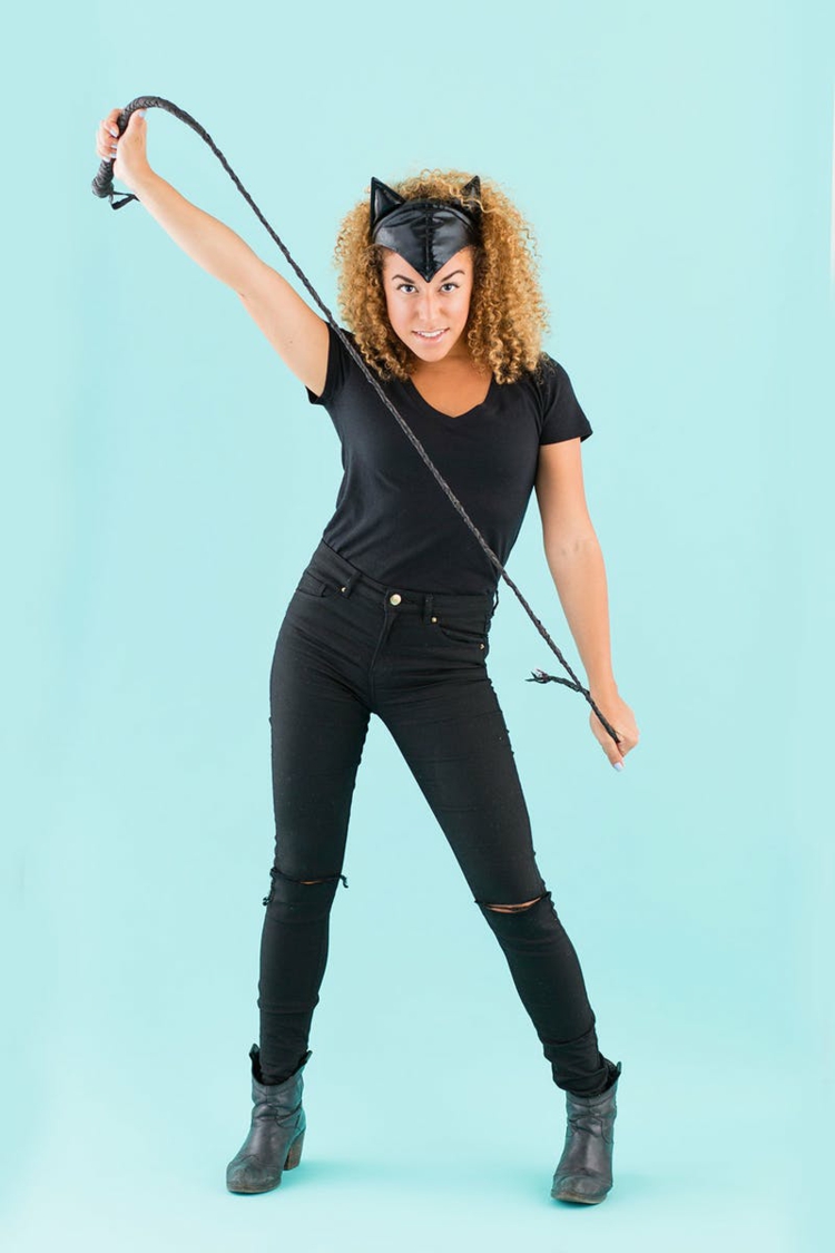 alloween-stiefel-ohren-peitsche-catwoman-faschingskostüm