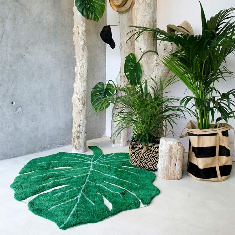 monstera-blatt-teppich-einrichtung-accessoire-grün-sitzbereich-zimmerpflanzen