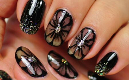 nageldesign in schwarz blumen-glitzer-diy-idee