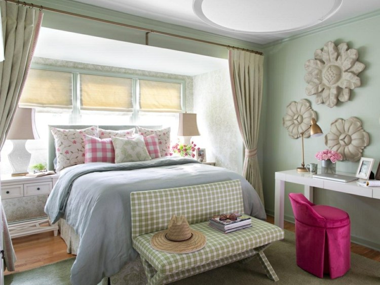 rosa-grün-blau-vorhänge-landhausstil-schlafzimmer