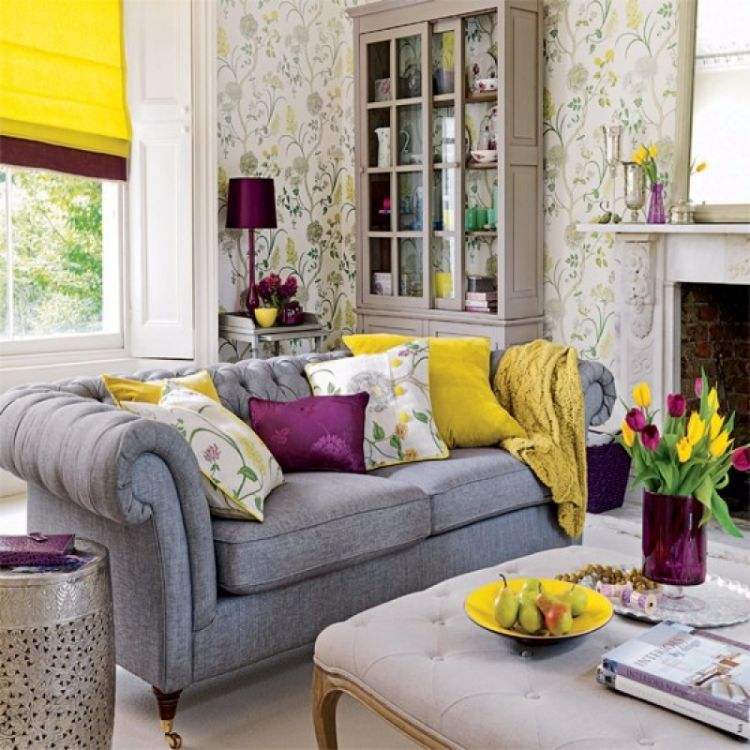tapeten-wohnzimmer-ideen-wandgestaltung-beispiele-grau-gelb-florale-muster