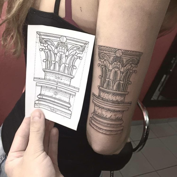 tattoo-motive-architektur-säule-gothisch-vorlage-kopie-frau-oberarm