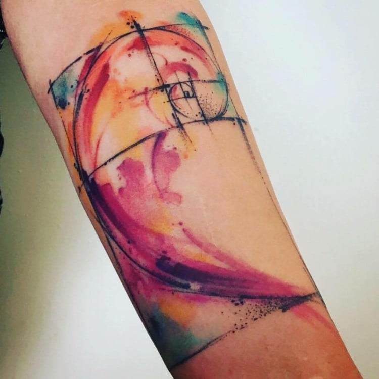 tattoo motive architektur-watercolor-pink-orange-gelb-fibonacci-spirale