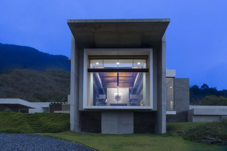  Bauhaus-Stil Haus -granit-beton-architektur-grossformatige-fenster